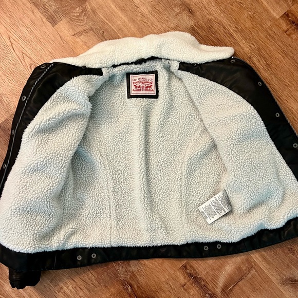 Levi’s leather jacket - Picture 6 of 7